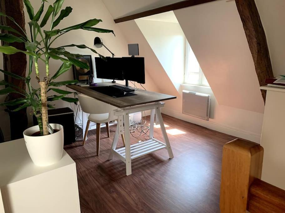 Superbe Duplex Centre-Ville Avec Parking Gratuit Auxerre Zewnętrze zdjęcie